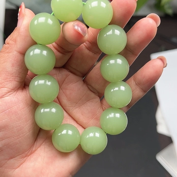 和田玉（黄玉）未镶嵌颈饰