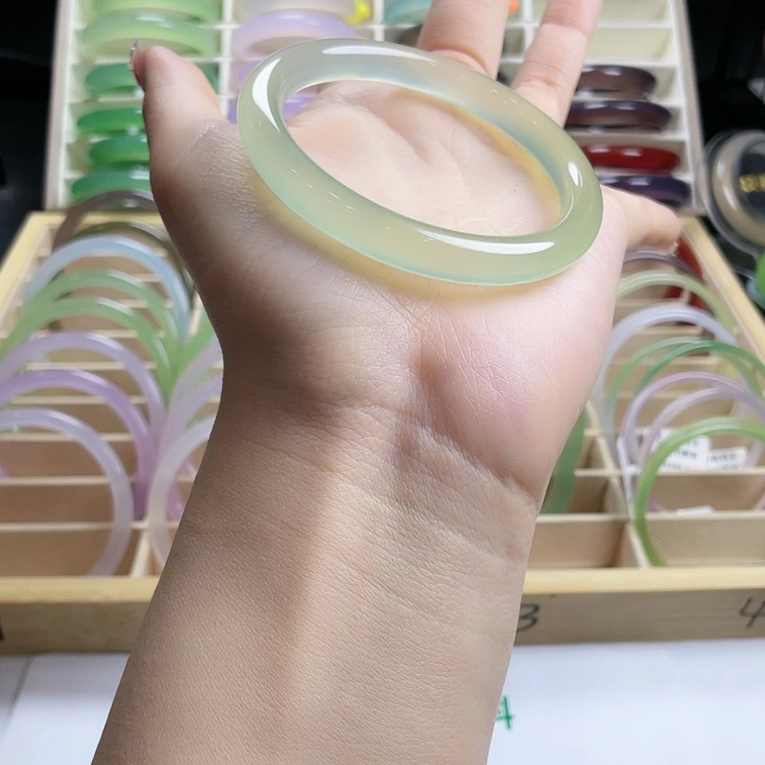 【闪购商品】玛瑙/玉髓手镯未镶嵌