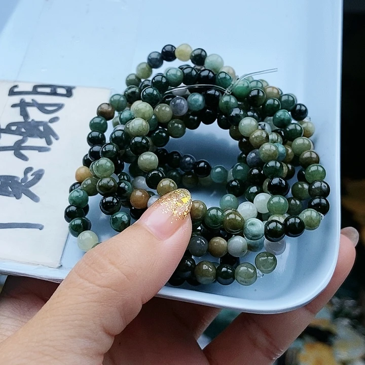 颈饰足铂镶嵌翡翠翡翠