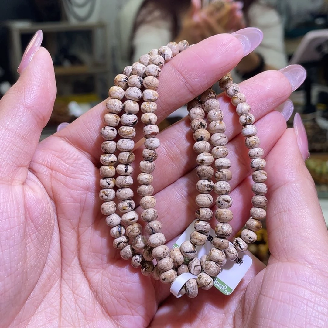 未镶嵌琥珀裸石抚顺琥珀5+干白满白