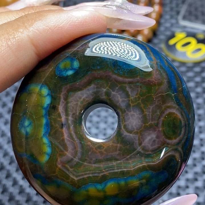 山***行玛瑙/玉髓颈饰合金