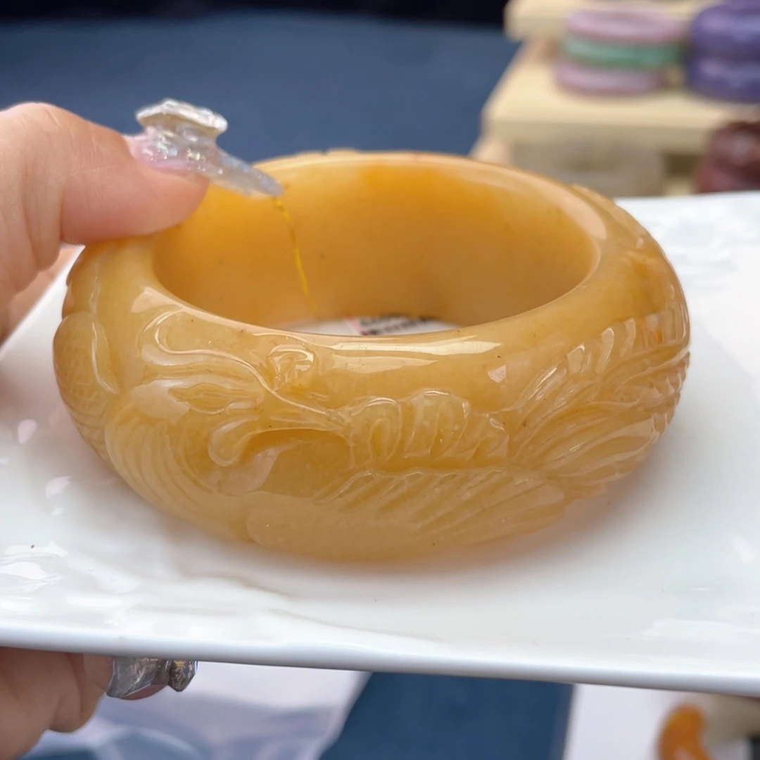 好***果石英质玉未镶嵌手镯