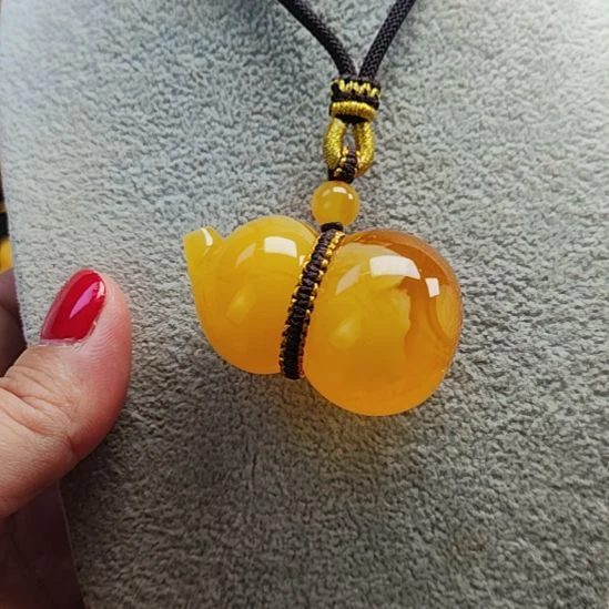 蜜蜡未镶嵌吊坠(赠链)