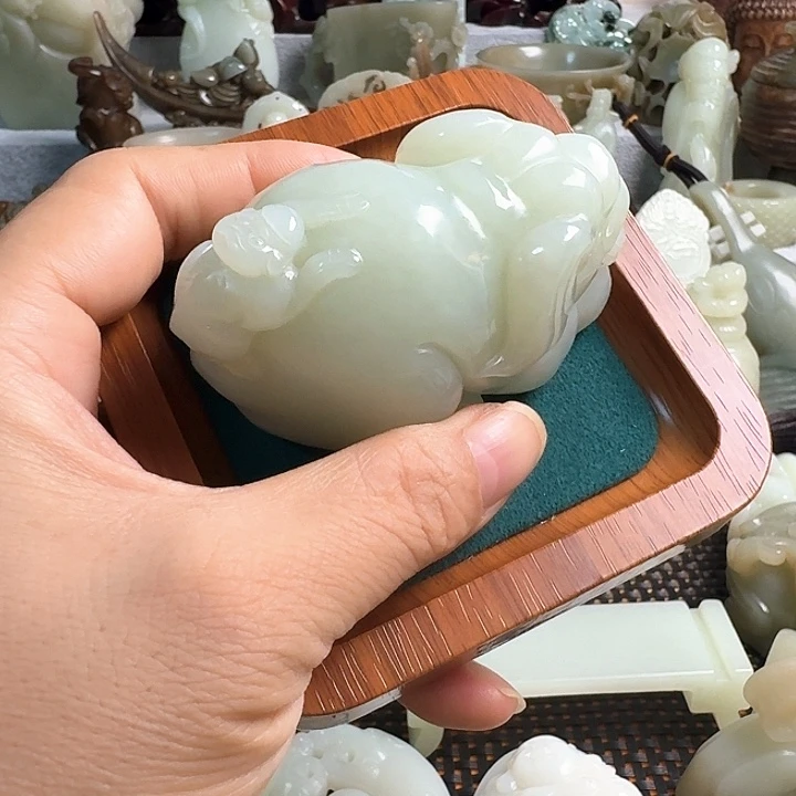 百***先瓷片新号开播瓷盘一件