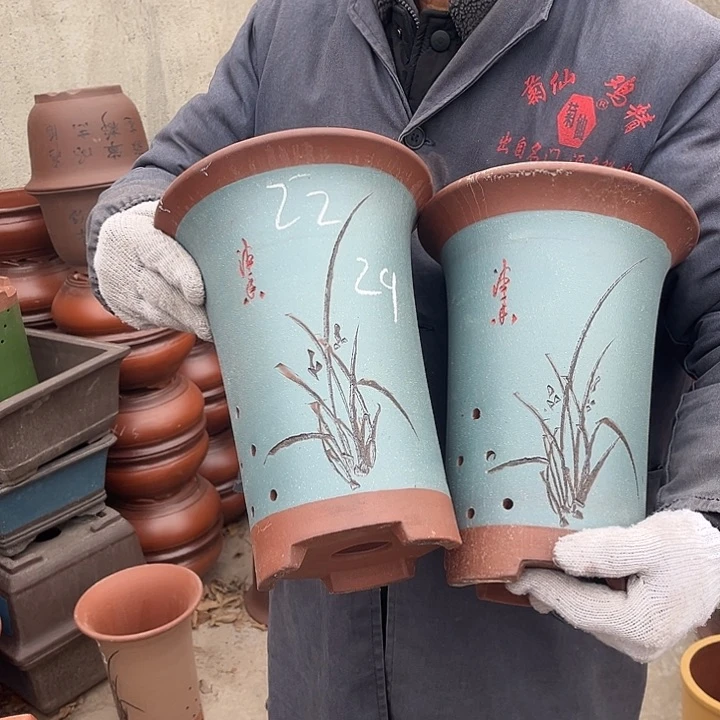 紫砂紫砂花盆和小