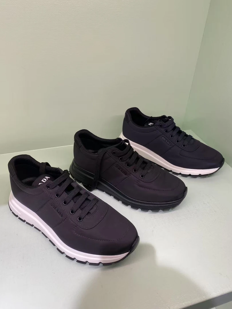 未使用 Prada/普拉达 Prada男鞋 拍下不退换