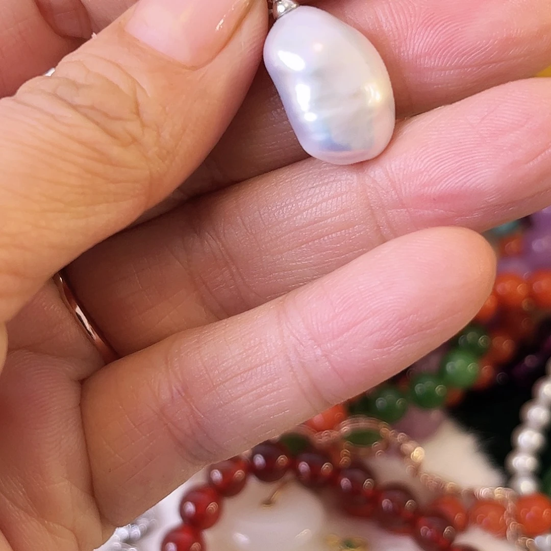 和田玉未镶嵌车挂