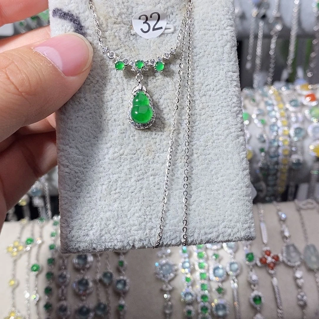 翡翠银S925镀金镶嵌颈饰