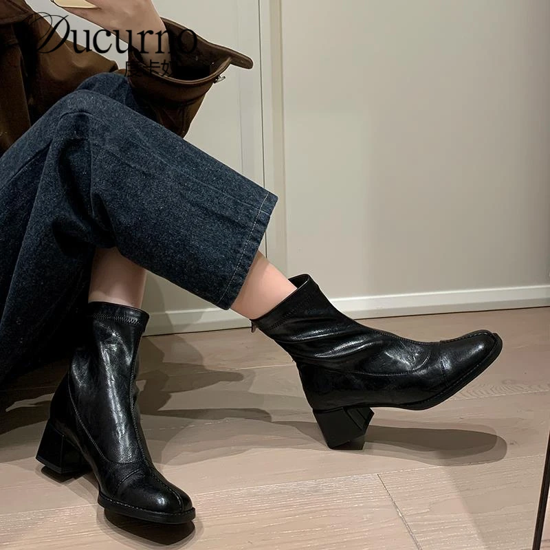 4.5cm法式方头粗跟短靴女2025新款高级感真皮百搭弹力瘦瘦时装靴