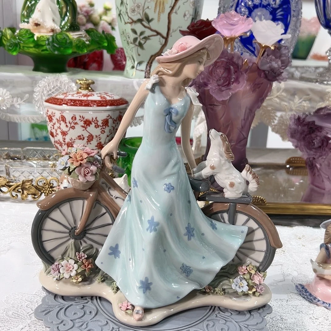 陶瓷0143骨瓷经典自行车美女摆件
