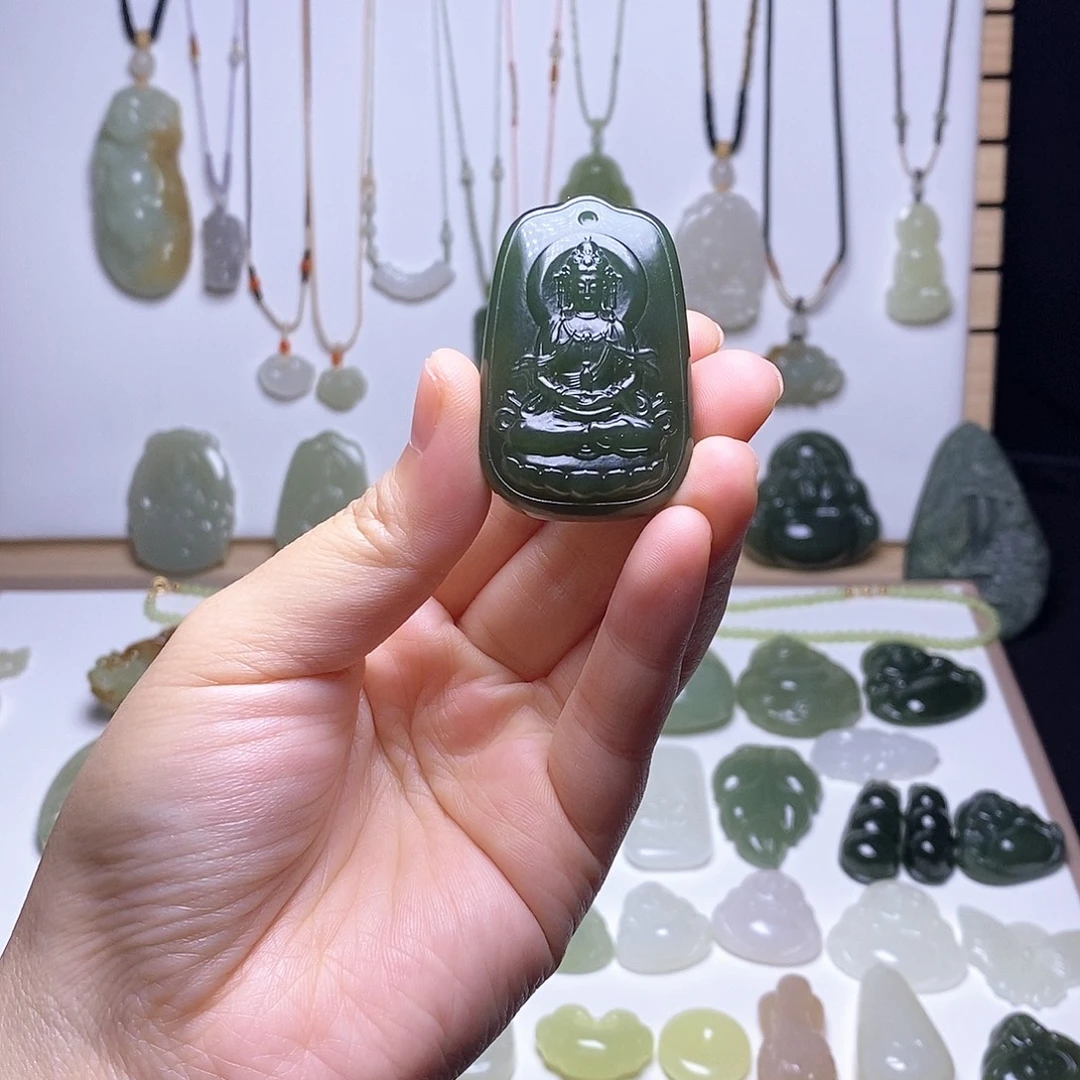 和田玉未镶嵌颈饰