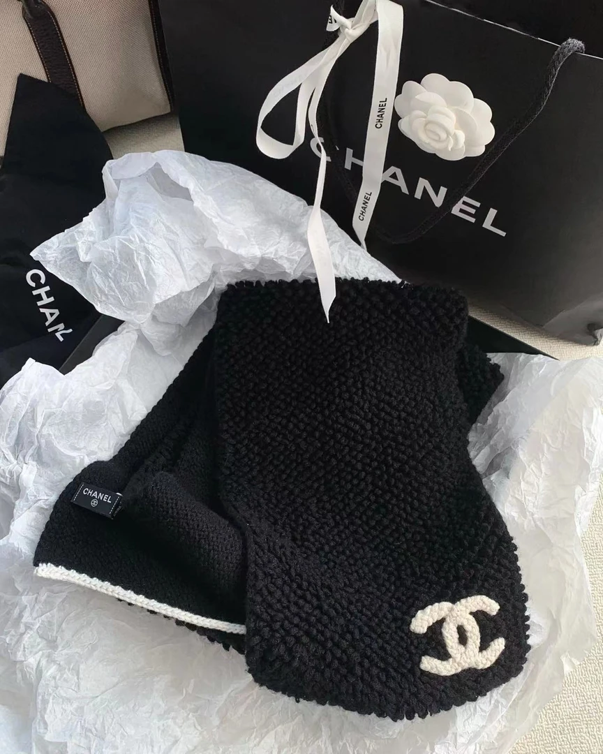未使用 Chanel/香奈儿 24k黑色颗粒羊绒围巾 18030784