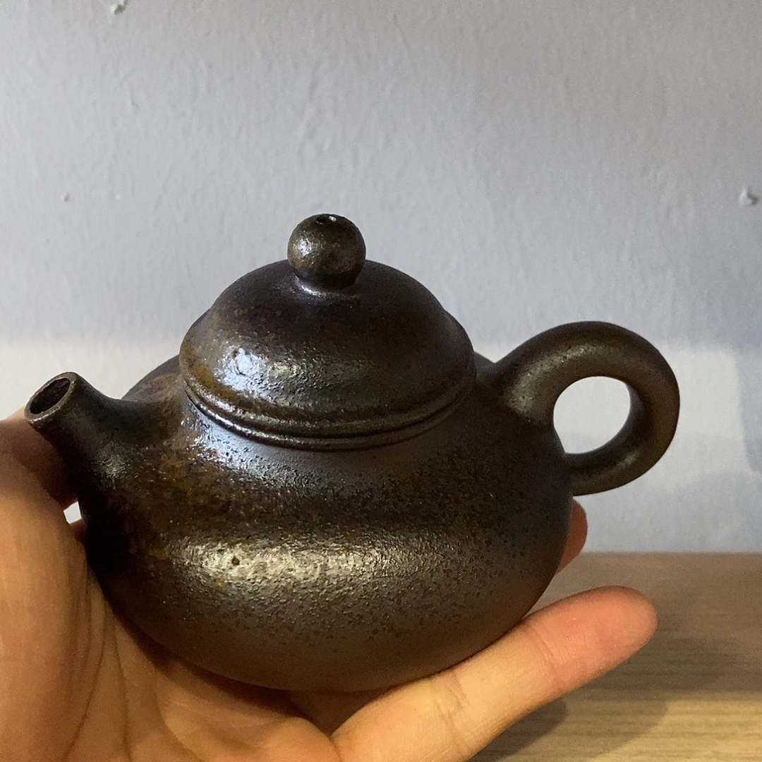 紫砂茶杯紫砂艺术学院的学生