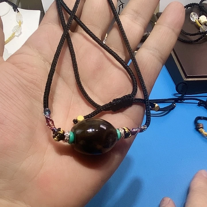 玛瑙/玉髓未镶嵌颈饰100
