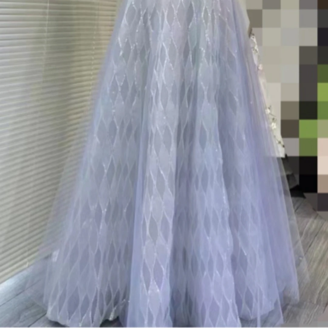 出售婚纱礼服，默认瑕疵
