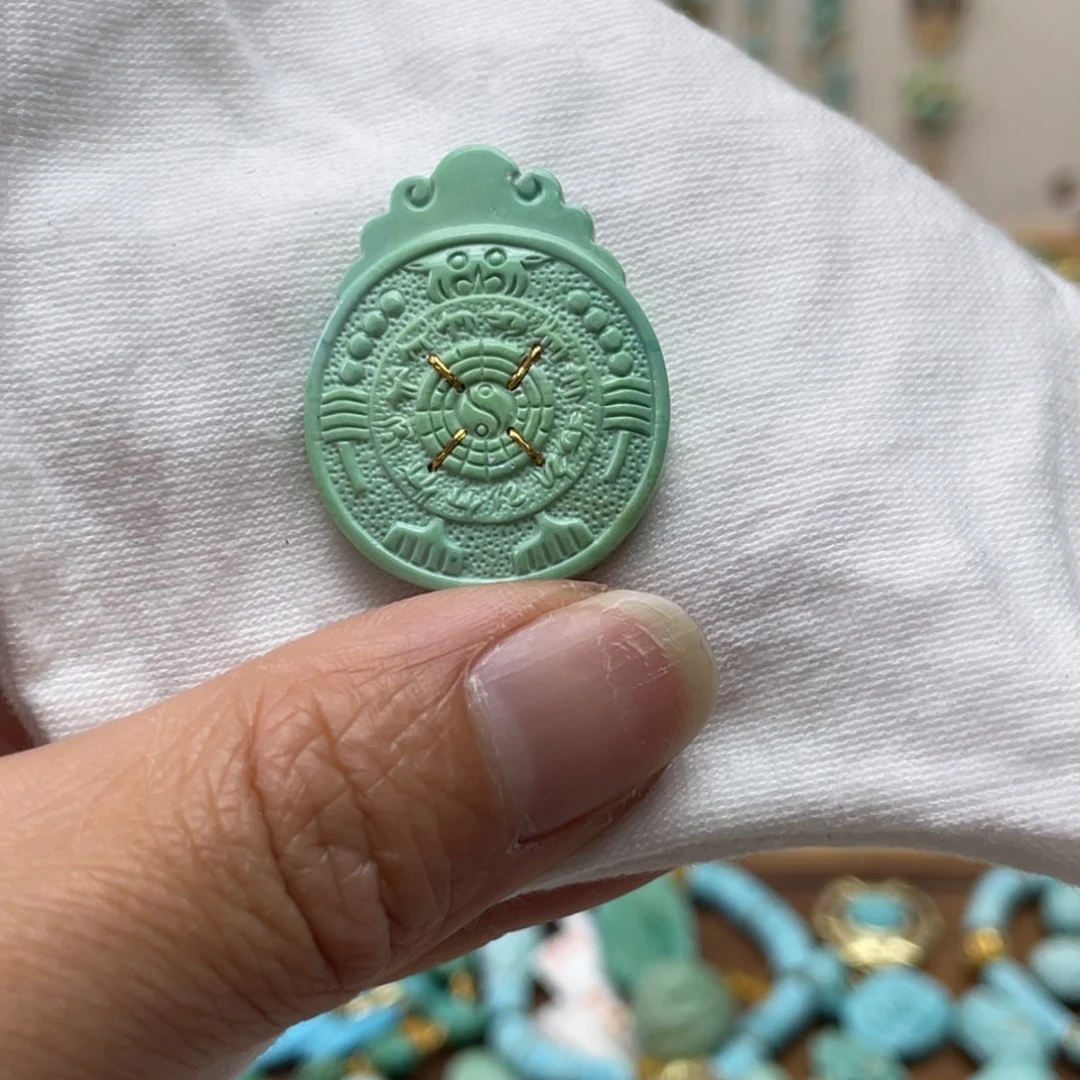 绿松石珠宝奇石未镶嵌半**珑