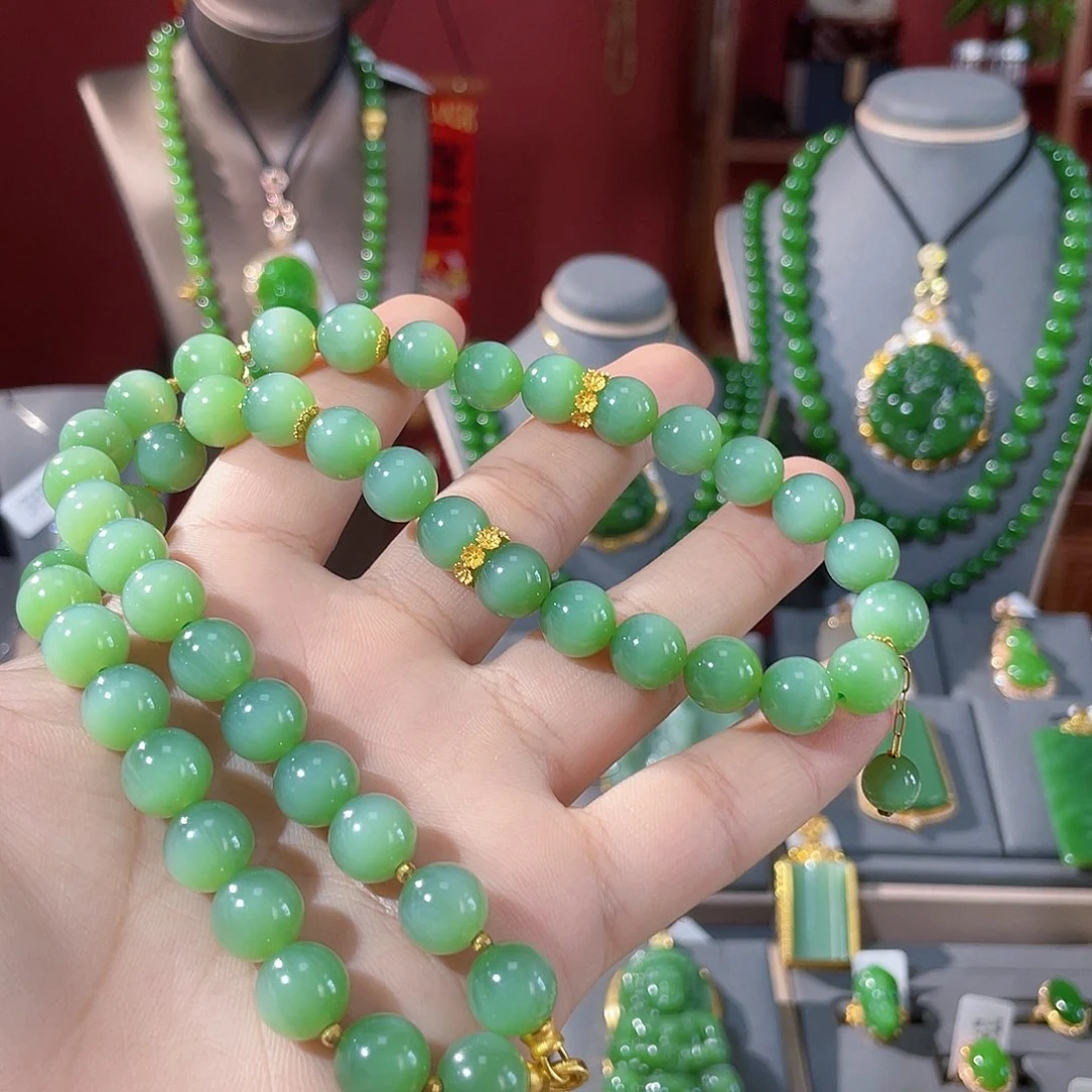 和田玉（碧玉）吊坠18K金镶嵌