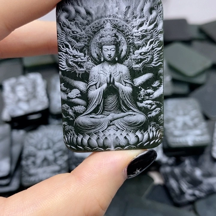 颈饰未镶嵌和田玉