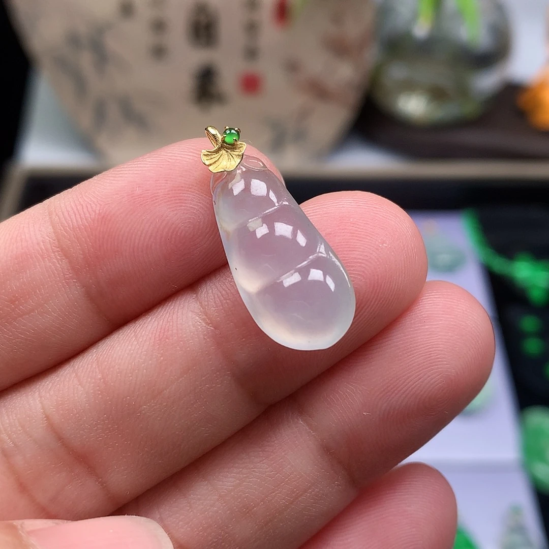 翡翠裸石18K金镶嵌缅甸天然A货翡翠冰种豆子