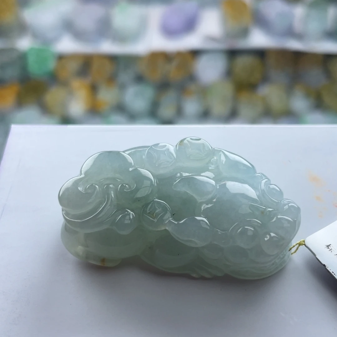 翡翠未镶嵌颈饰貔貅