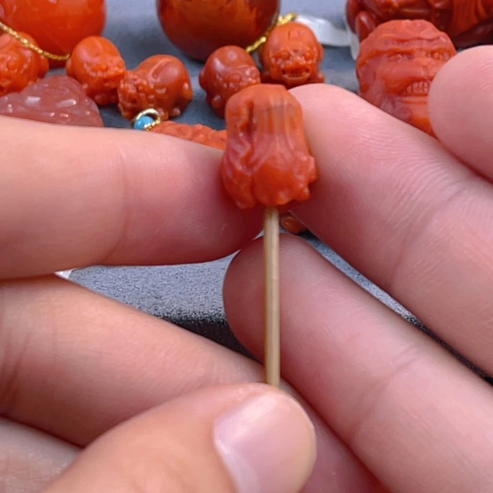 南红玛瑙多样性发一未镶嵌13mm白菜雕刻件