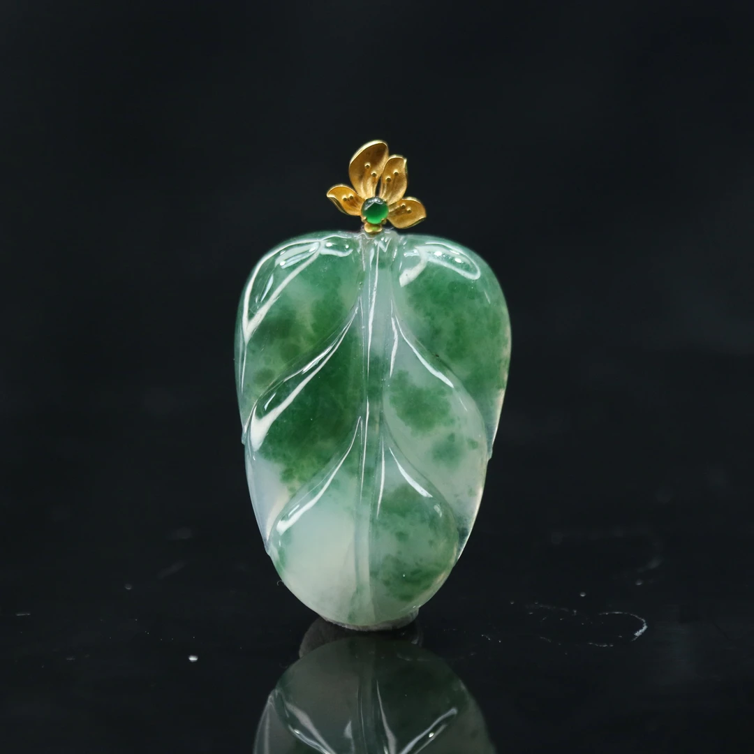 24天然缅甸翡翠A货18k冰飘蓝花叶子吊坠/401760/上海嘉禾拍卖