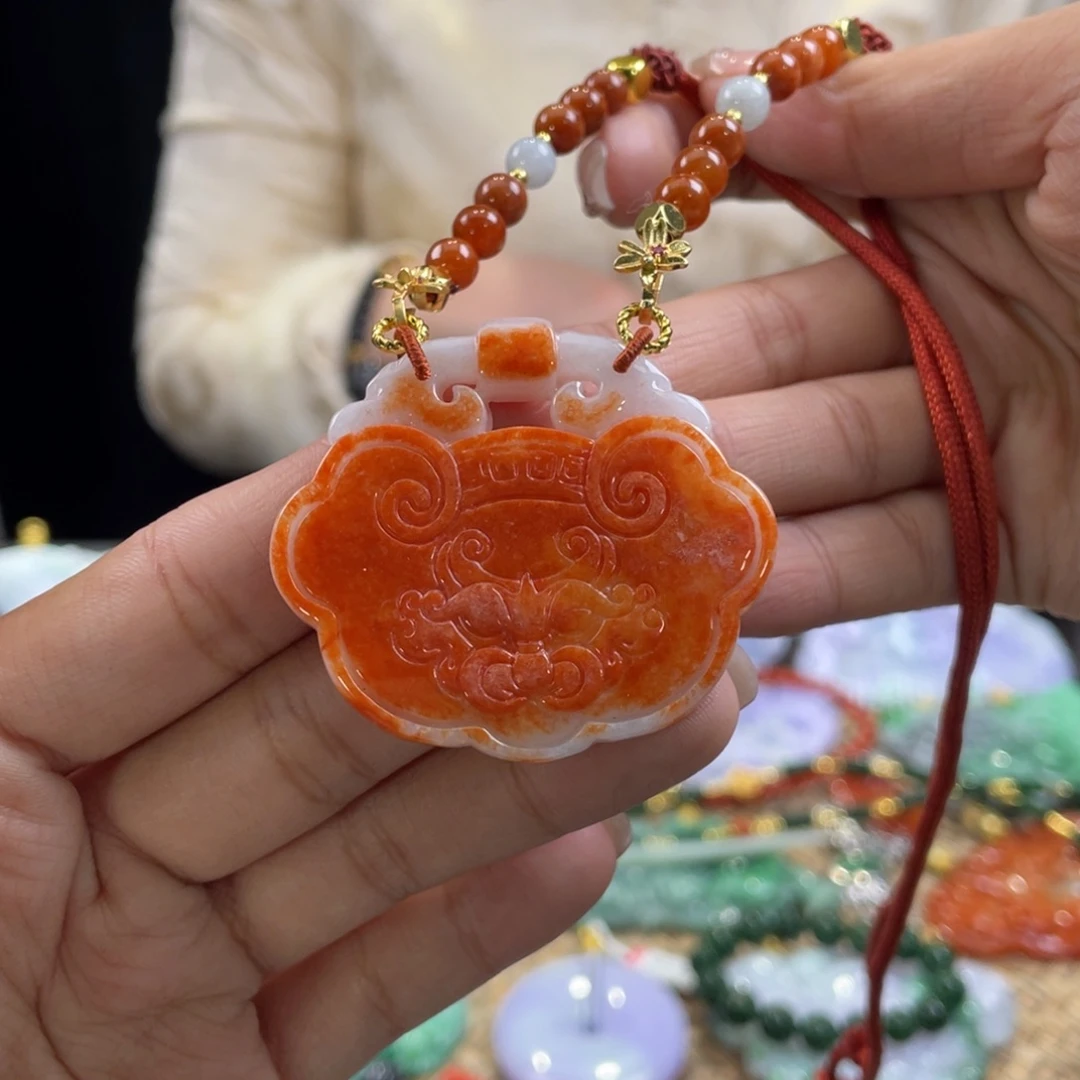 翡翠颈饰未镶嵌代编织