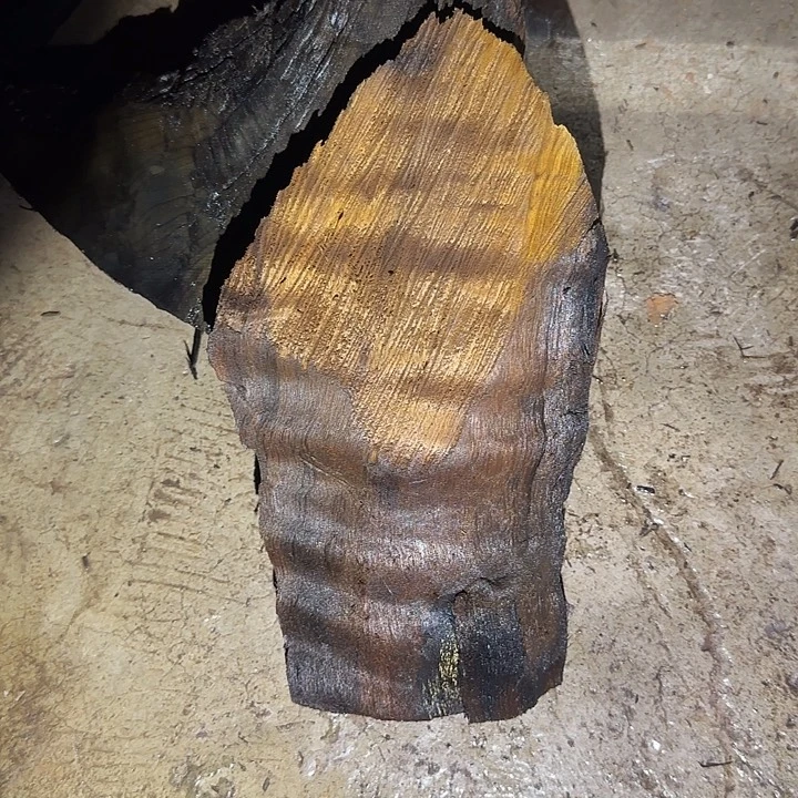 汪***s金丝楠木原料摆件