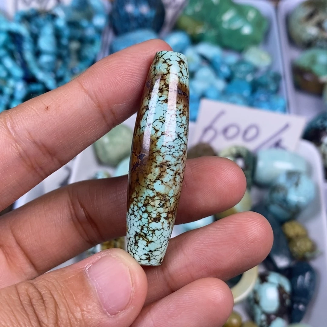 绿松石未镶嵌颈饰