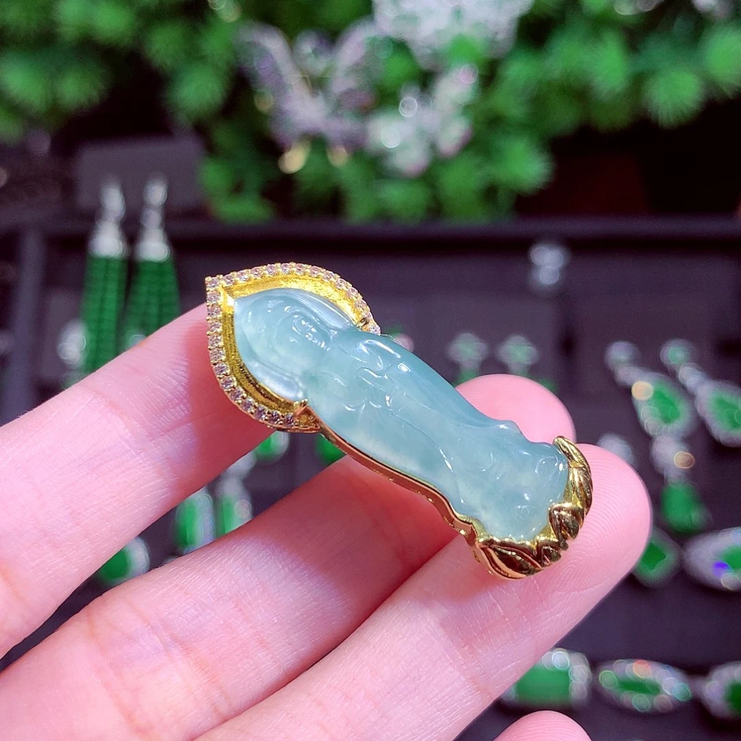 颈饰未镶嵌翡翠天然