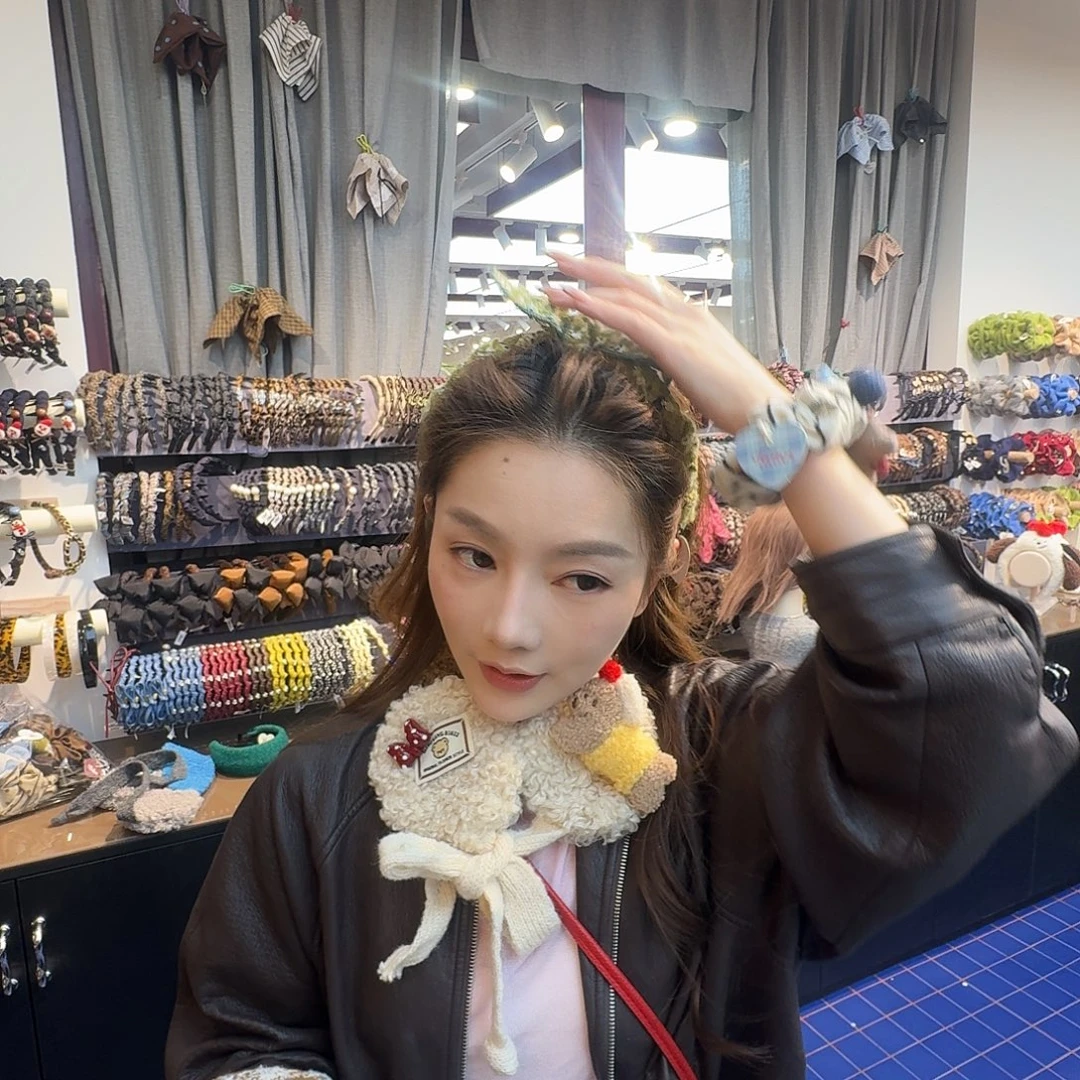 绿色耳朵发箍哦哦哦哦