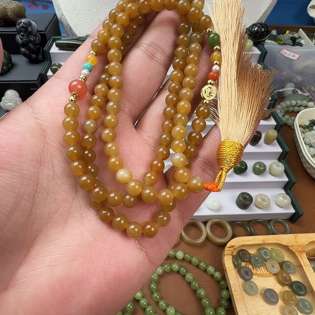 绿****和田玉（糖玉）未镶嵌珠宝半成品