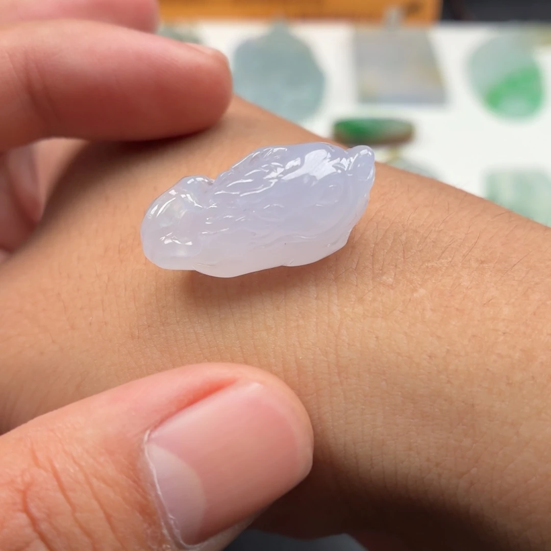 定制翡翠未镶嵌龙鱼