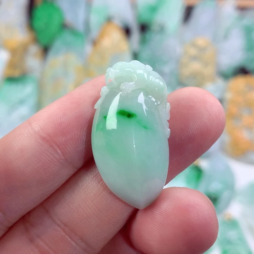 【闪购商品】翡翠未镶嵌吊坠(不含链)