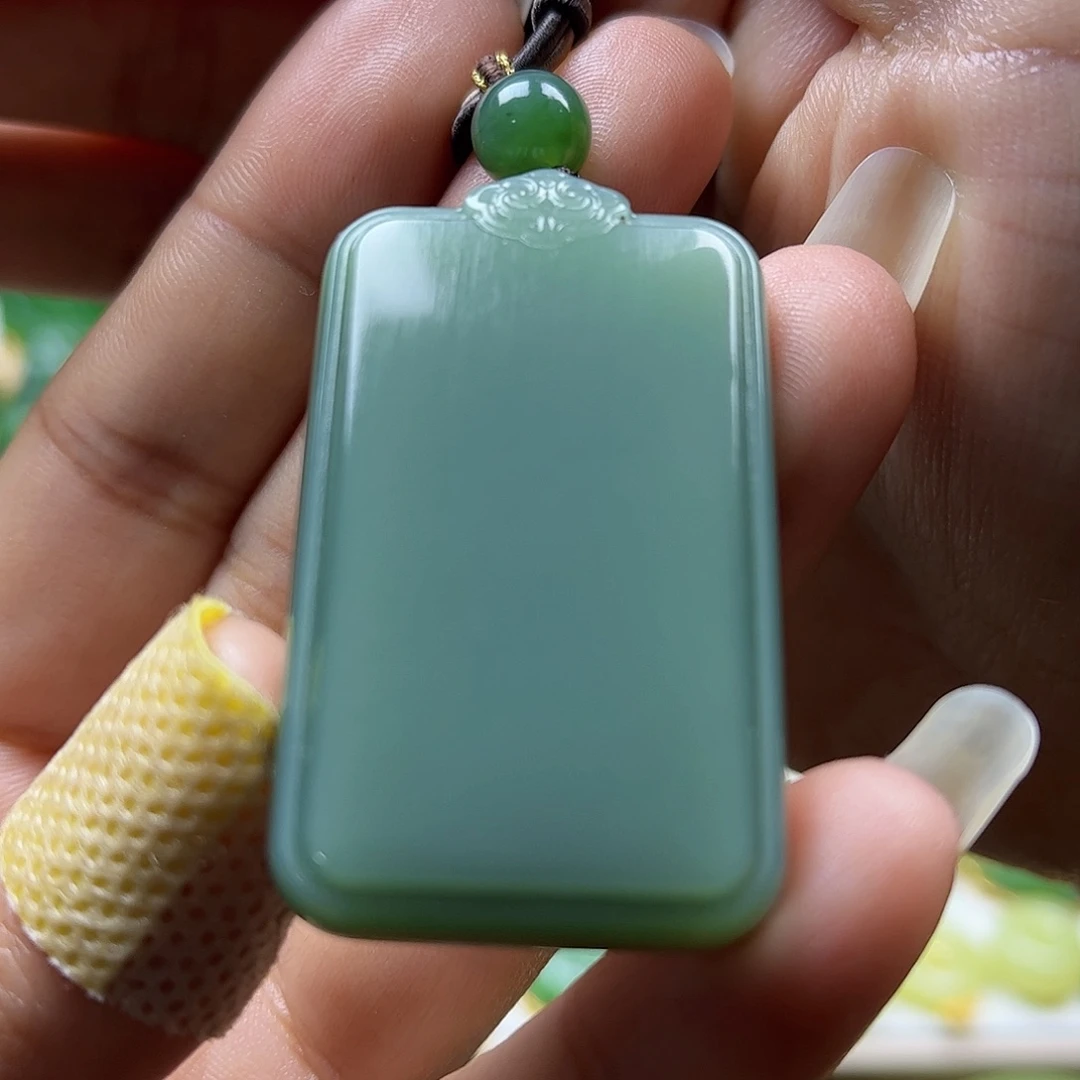 和田玉吊坠未镶嵌