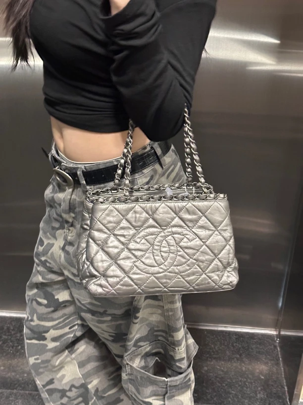 95新 Chanel/香奈儿 黑银托特链条包