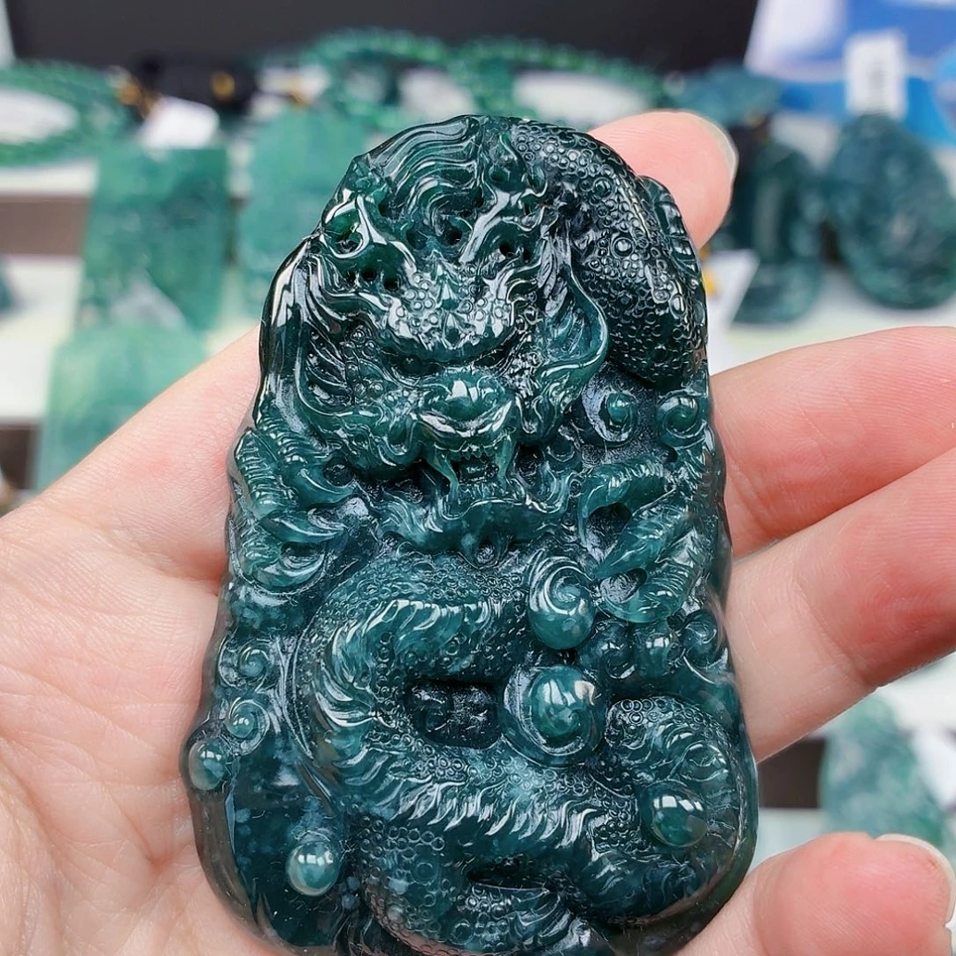 翡翠未镶嵌颈饰182