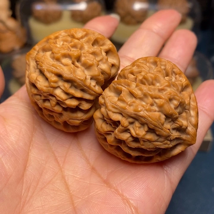 【闪购商品】文玩核桃把件龙门涧