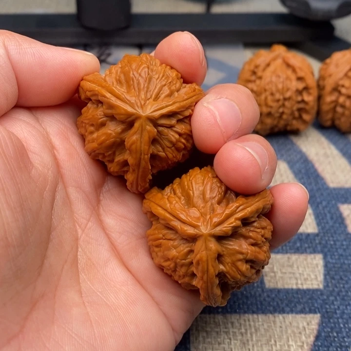 吊坠文玩核桃逍**士三棱