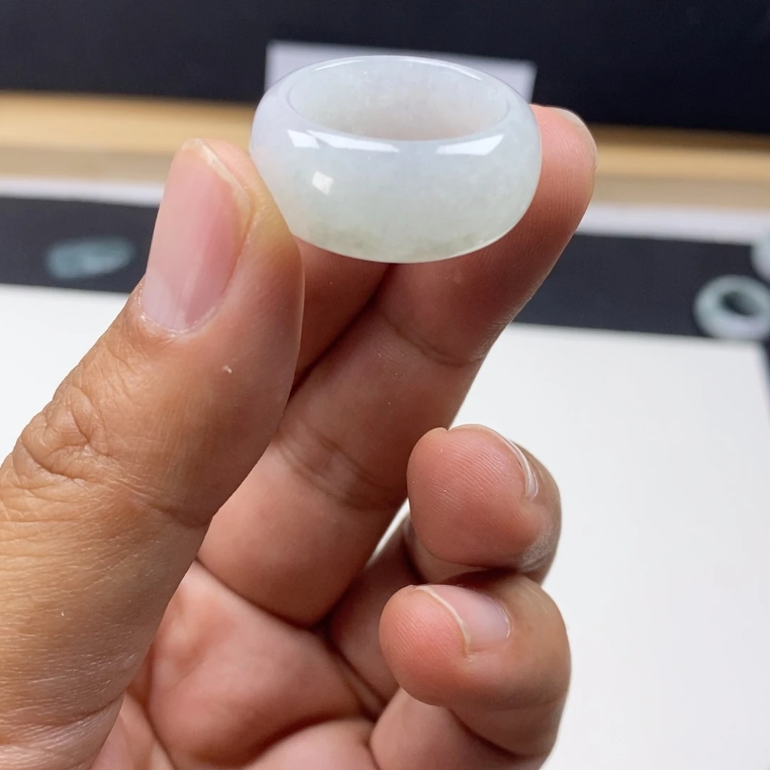 翡翠未镶嵌手镯19.2