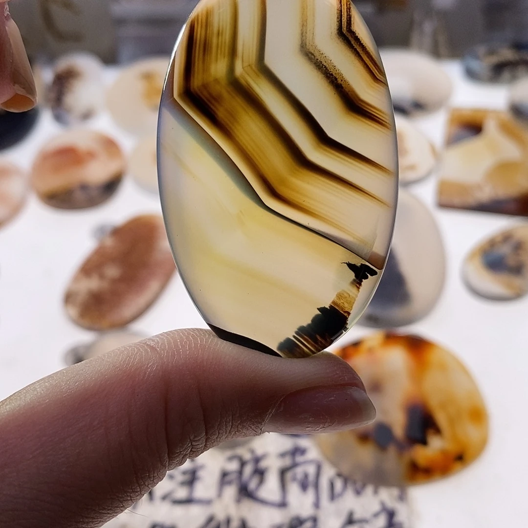 未镶嵌玛瑙/玉髓珠宝奇石