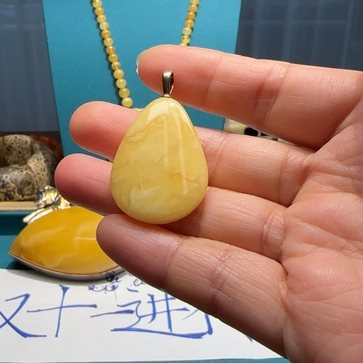 琥珀未镶嵌颈饰波兰设计款琥珀蜜蜡