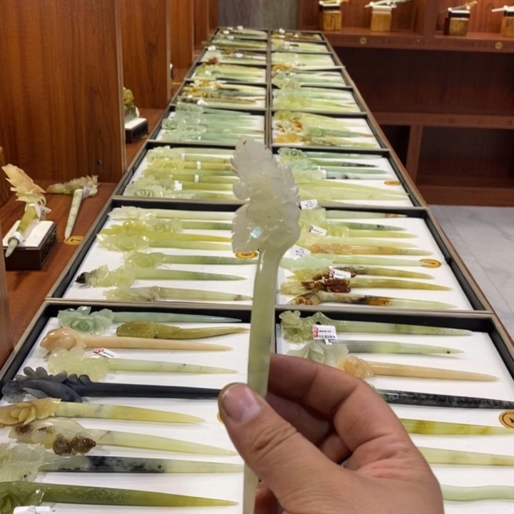 蛇纹石玉未镶嵌发饰