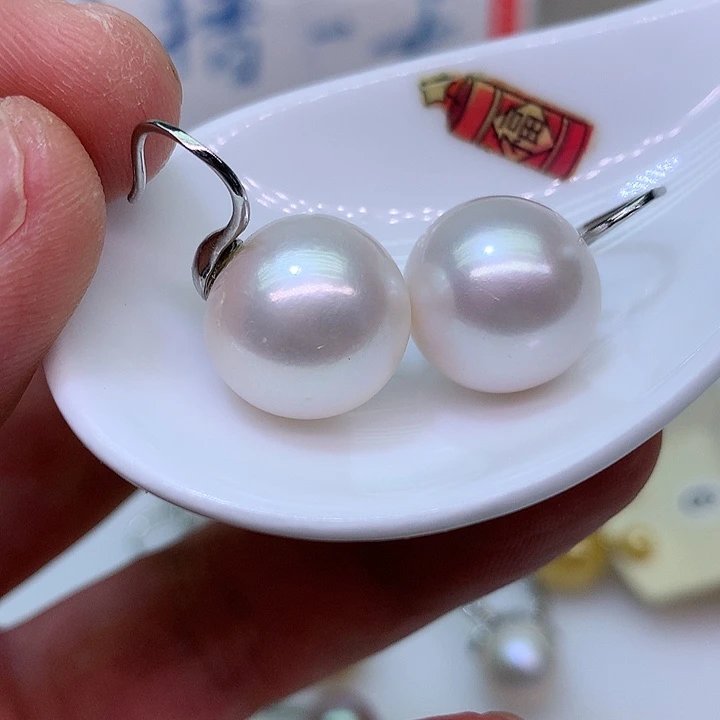 银S925镶嵌耳饰淡水珍珠
