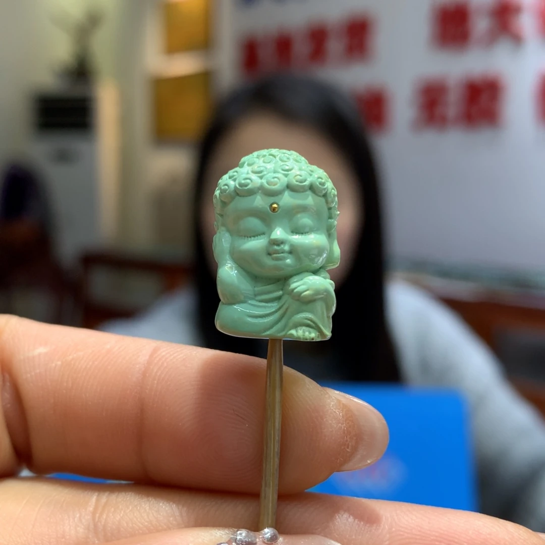 绿松石配饰未镶嵌向**栖