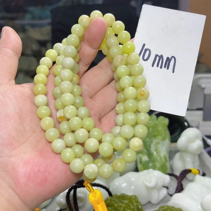 蛇纹石玉颈饰多样性发货未镶嵌