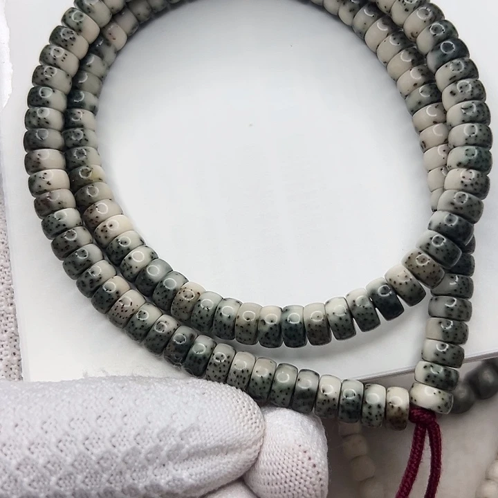 用***1星月菩提吊坠8x4绿包白河豚120颗