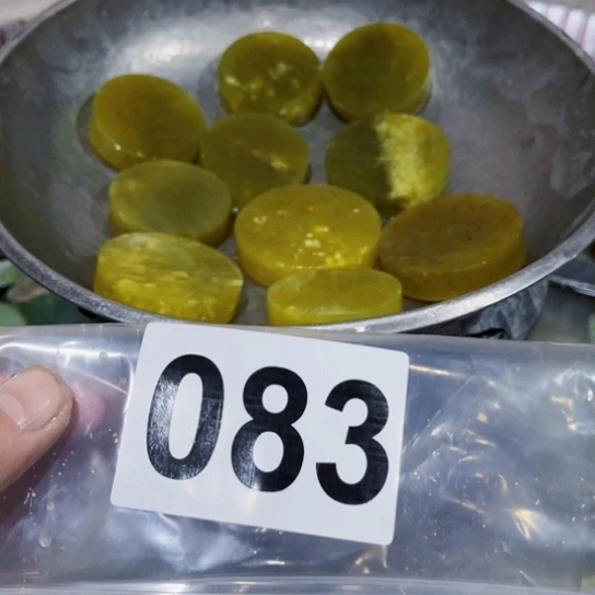 蛇纹石玉未镶嵌珠宝奇石