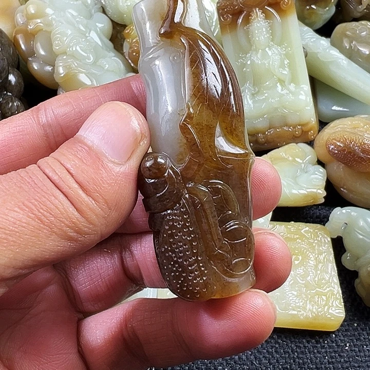 和田玉未镶嵌吊坠(不含链)