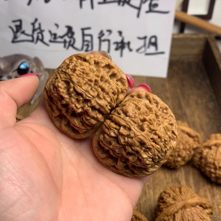 文玩核桃吊坠东**阳南疆